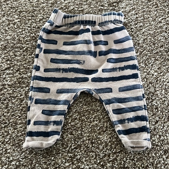 Baby Zara Tops and Pants Five Piece Bundle Set - Picture 11 of 13